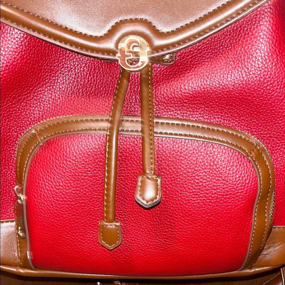 Backpack - Picture 2 of 6